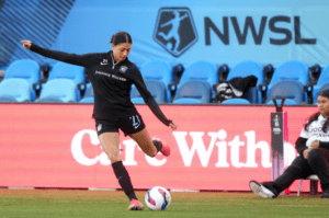 วงการบอลหญิงสหรัฐฯ เปลี่ยนเกม: NWSL ออกกฎ “High Impact Player” เพิ่มเพดานค่าเหนื่อย 1 ล้านดอลลาร์